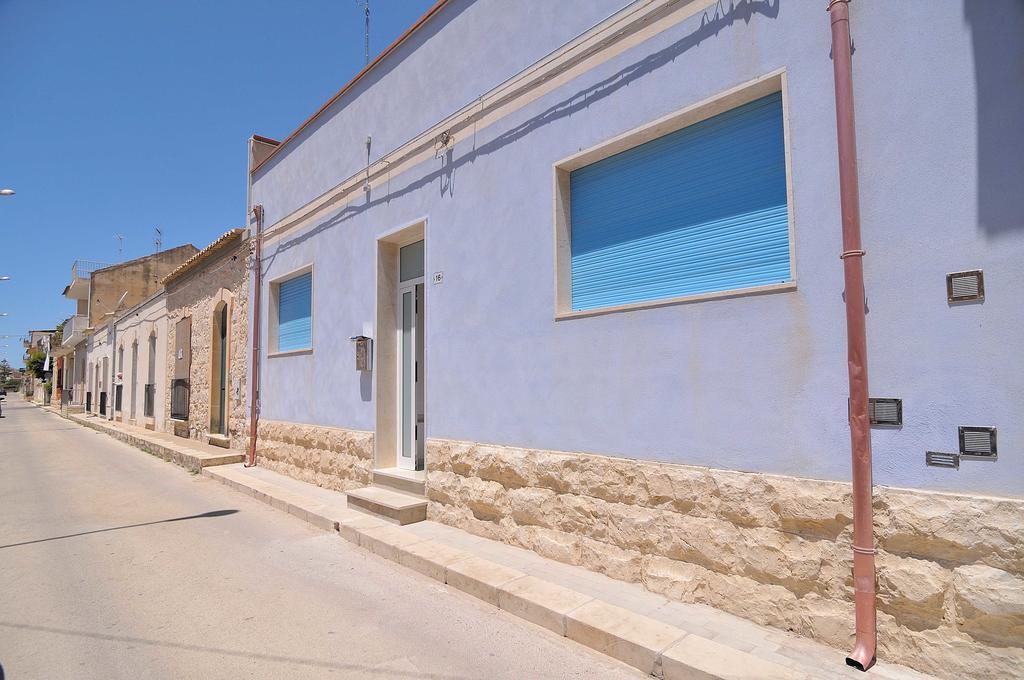 Delposto Marina Di Ragusa Buitenkant foto