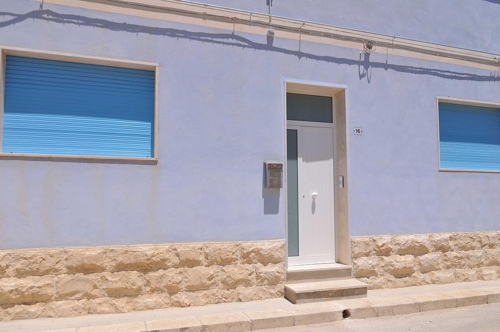 Delposto Marina Di Ragusa Buitenkant foto